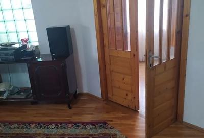 Casă cu 4 camere în Coteana