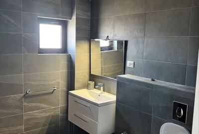 Apartament cu 4 camere decomandat în Exterior Vest