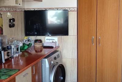 Apartament cu 2 camere decomandat în Plopilor