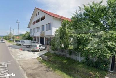 Spațiu comercial, de 970 mp, în Valea