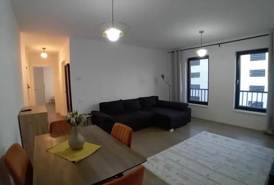 Apartament cu 3 camere decomandat, mobilat în Central