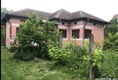 Casă cu 4 camere cu Teren 2300 Mp în Stângăceaua