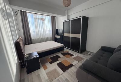 Garsonieră decomandată în Roșu