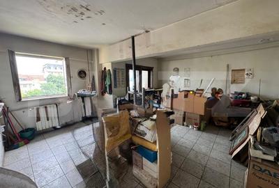 Apartament cu 2 camere decomandat în Lăpuș