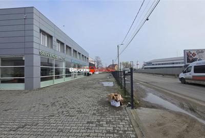 Spațiu comercial, de 1,650 mp, în Central - 8