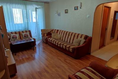 Apartament cu 3 camere decomandat, mobilat în Obor