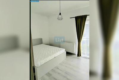 Apartament cu 3 camere semidecomandat în Borhanci