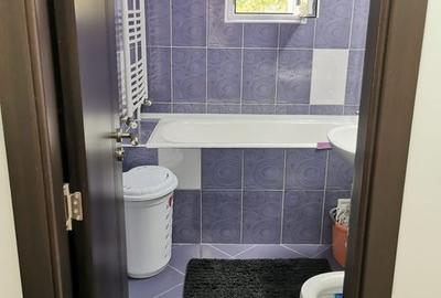 Apartament cu 2 camere decomandat în Nicolina