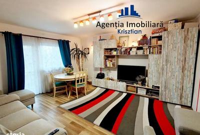 Apartament cu 4 camere decomandat în Micro 16