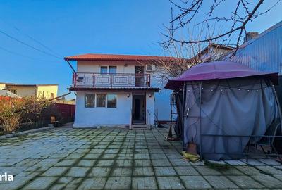 Casă cu 4 camere în Chitila