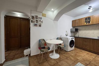 Apartament cu 2 camere decomandat în Central - 1