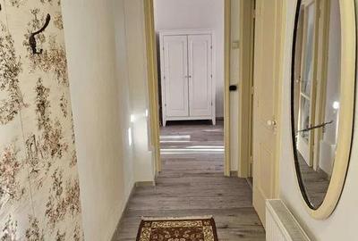 Apartament cu 2 camere semidecomandat, mobilat în Centrul Civic