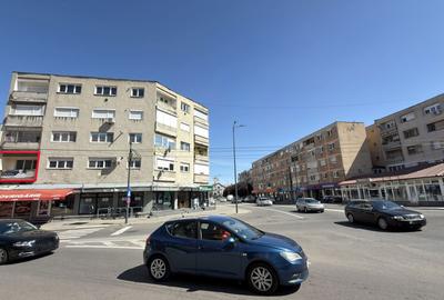 Apartament cu 3 camere semidecomandat, mobilat în Ultracentral