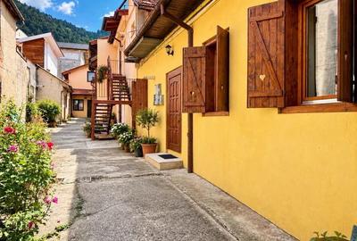 Apartament cu 2 camere semidecomandat, mobilat în Centrul Istoric