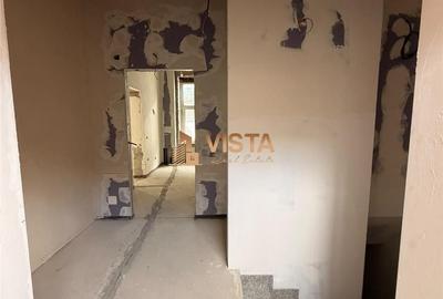 Casă cu 9 camere cu Teren 475 Mp în Centrul Istoric