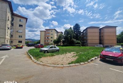Teren de 892 mp, în Central