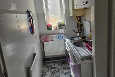 Garsonieră decomandată în Central