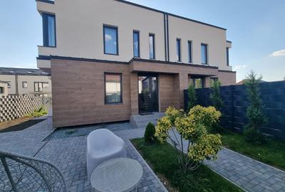 Duplex cu 5 camere cu Canalizare în Central - 5