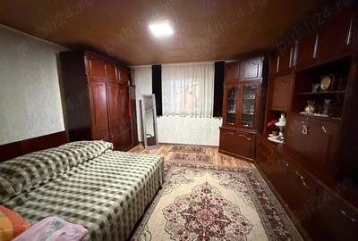 Casă cu Teren 2248 Mp în Tulca