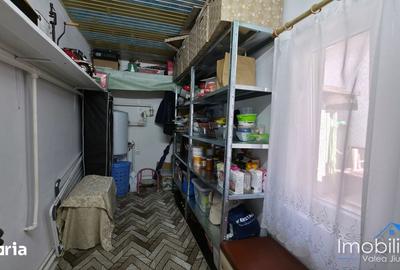 Casă cu 4 camere cu Teren 268 Mp în Central - 1