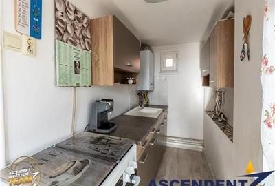 Casă cu 2 camere cu Teren 186 Mp în Simeria