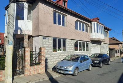 Casă cu 5 camere în Năvodari - 16