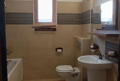Apartament cu 3 camere semidecomandat în Central - 8