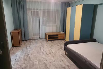 Garsonieră decomandată în Tătărași