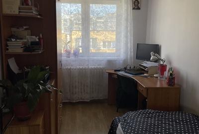 Apartament cu 3 camere semidecomandat în Mănăștur