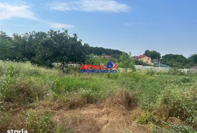 Teren de 650 mp, în Mihai Bravu