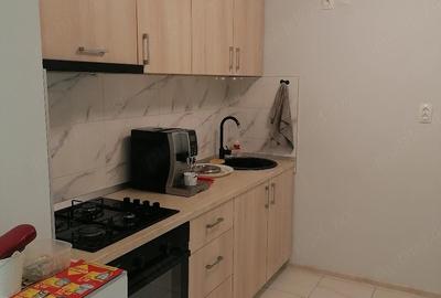 Apartament cu 3 camere decomandat în Central - 1