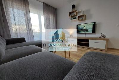 Apartament cu 3 camere decomandat în Titan