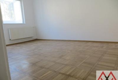Garsonieră decomandată în Giurgiului