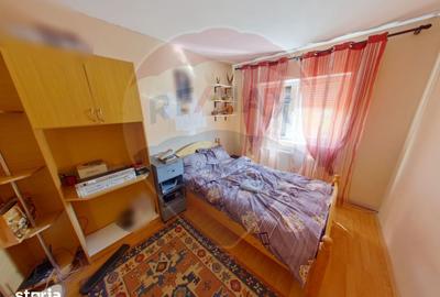 Apartament cu 3 camere, mobilat în Central