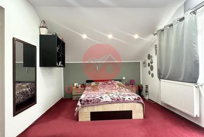 Casă cu 4 camere cu Teren 300 Mp în Central - 2
