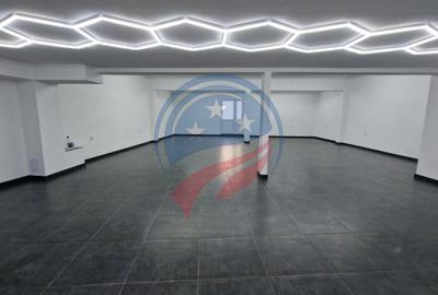 Spațiu comercial, de 140 mp, în Central