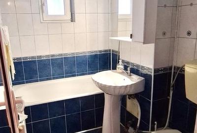 Apartament cu 3 camere decomandat în Tecuci