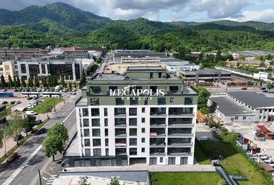Penthouse cu 5 camere decomandat în Astra