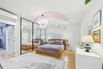 Apartament cu 4 camere semidecomandat, mobilat în P-ța Unirii - 15