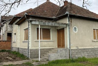 Casă cu 3 camere în Beiuș - 3