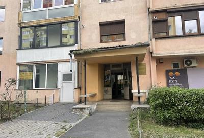Spațiu comercial, de 40 mp, în Central - 7