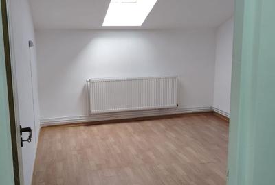 Garsonieră decomandată în Țânțăreni - 3