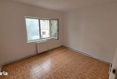 Apartament cu 3 camere în Vest