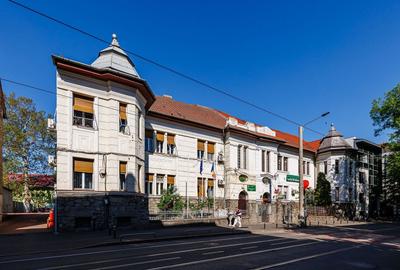 Apartament cu 7 camere semidecomandat în Ultracentral