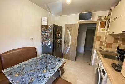 Apartament cu 3 camere decomandat în Km 4-5 - 2