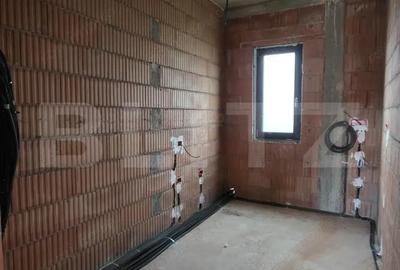 Casă cu 5 camere cu Teren 1330 Mp în Urseni - 2