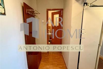 Apartament cu 4 camere decomandat în Malu Roșu
