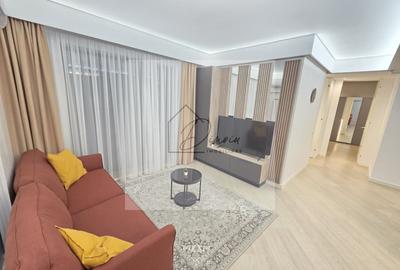 Apartament cu 3 camere decomandat, mobilat în Central