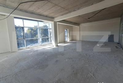 Spațiu comercial, de 330 mp, în Gheorghe Doja