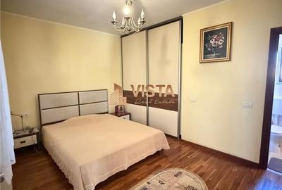Casă cu Teren 300 Mp în Centrul Civic